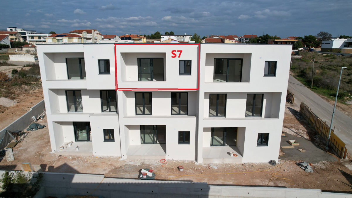Vodice - **NOVOGRADNJA** Stanovi s pogledom na morje