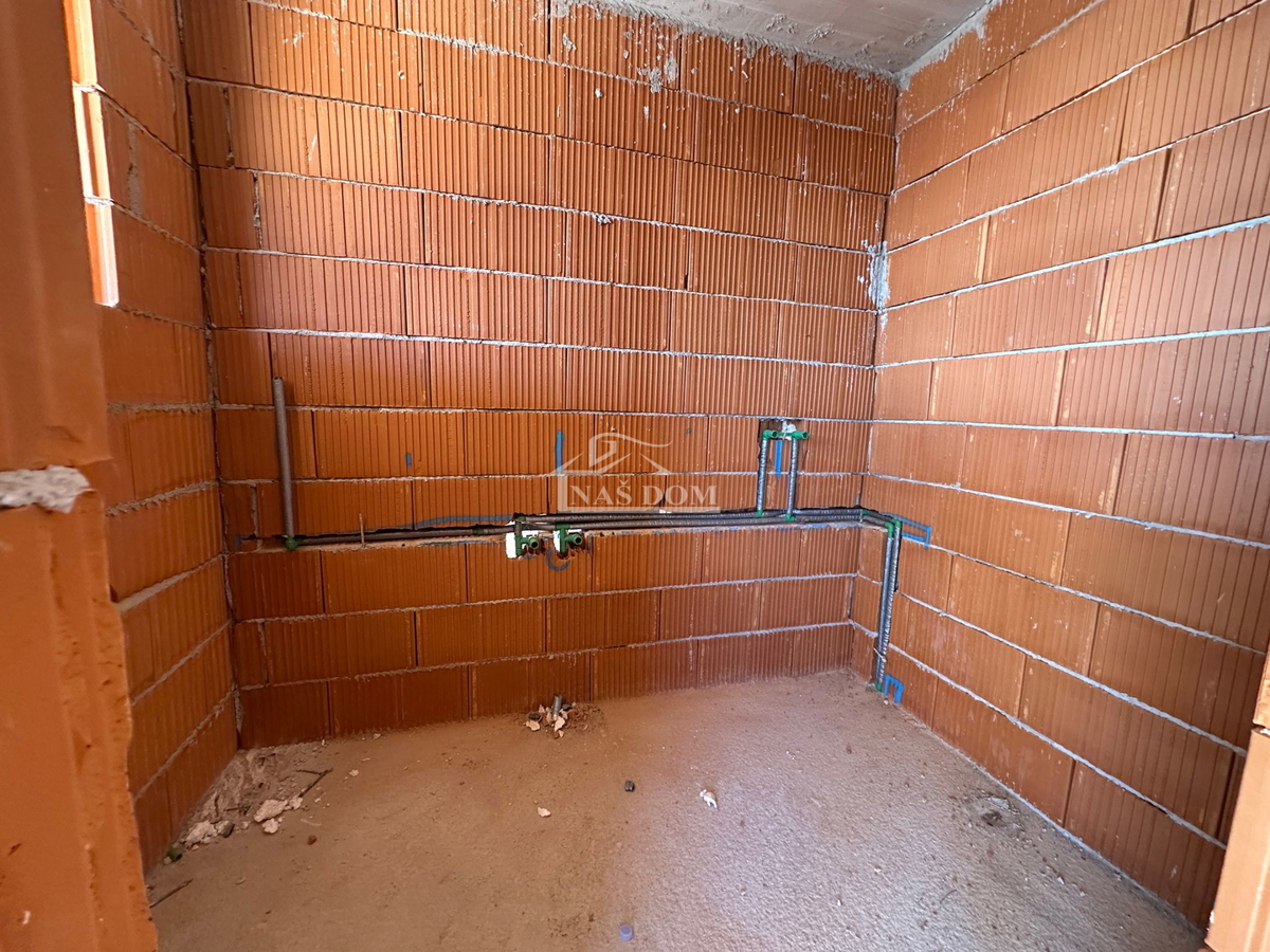 Vodice - **NOVOGRADNJA** *POGLED NA MORJE** S6 stan 2S+DB, 550 m od centra
