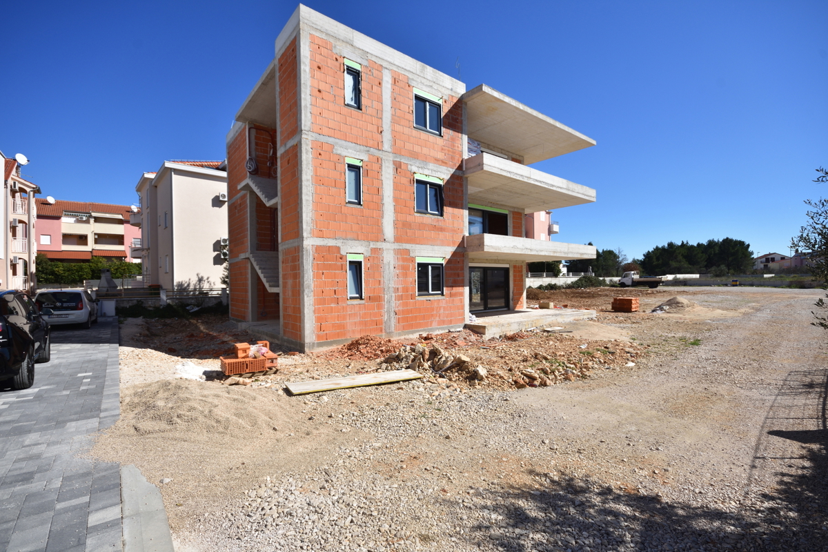 Vodice - PENTHOUSE S3 stanovanje, 200 m od plaže