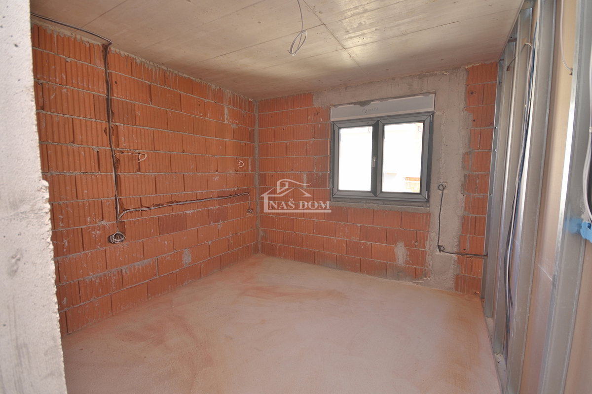 Vodice - PENTHOUSE S3 stanovanje, 200 m od plaže