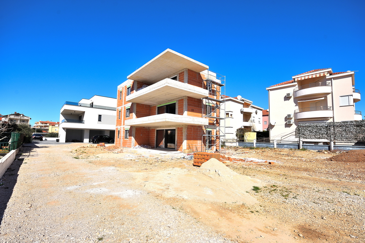 Vodice - PENTHOUSE S3 stanovanje, 200 m od plaže