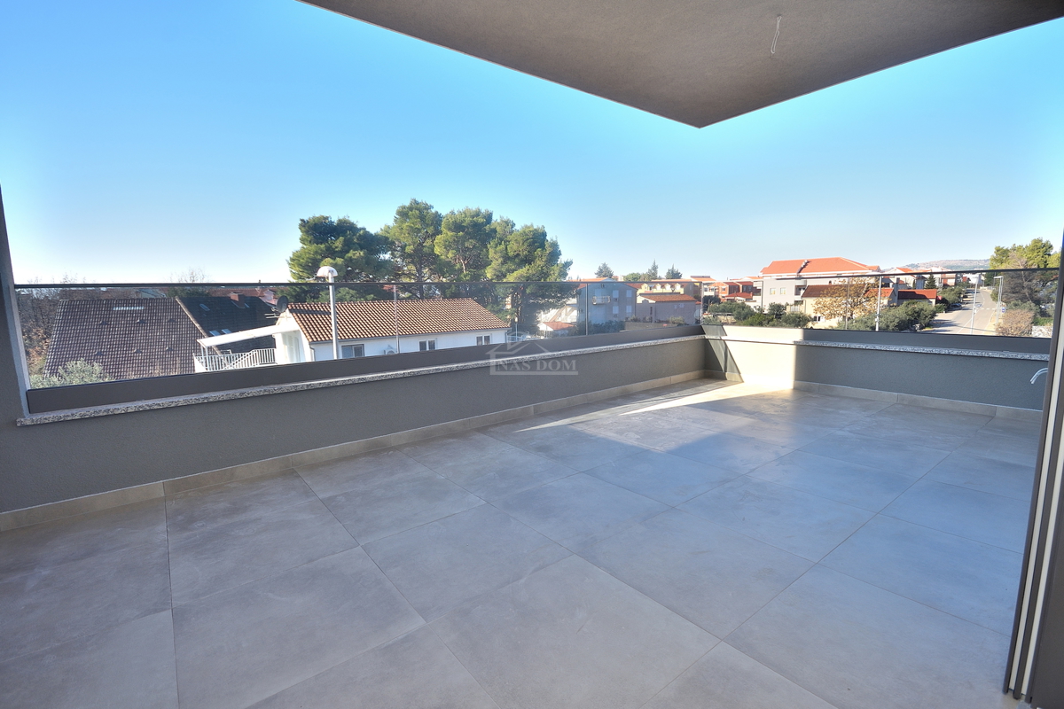 Vodice, Srima - NOVOGRADNJA A -S5 stanovanje z razgledom na morje, 300 m od plaže