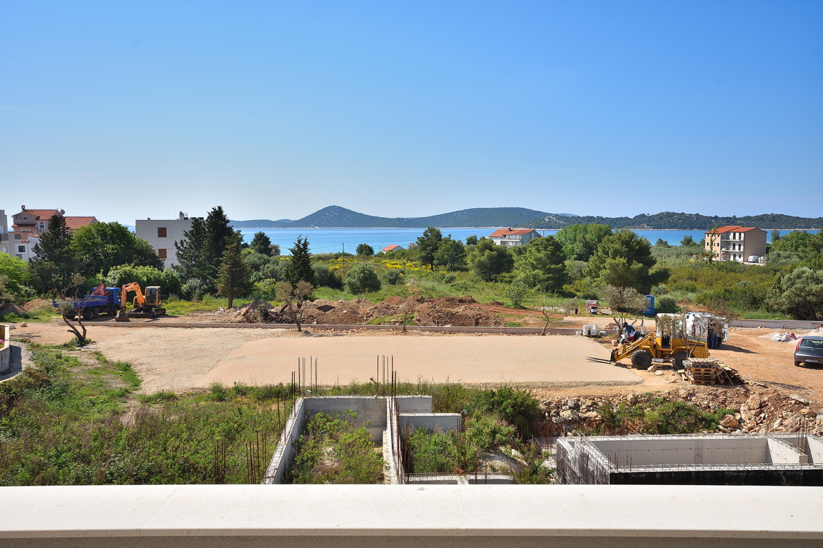 Vodice - *NOVA GRADNJA* Stanovanje S4, 1. nadstropje, 300 m od plaže
