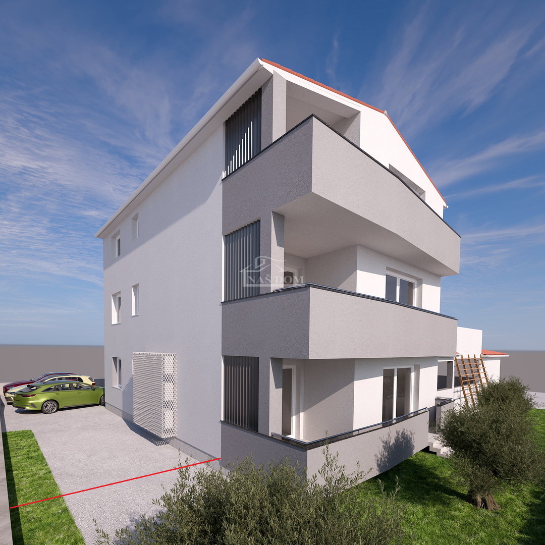 Vodice, stanovanje z vrtom in pogledom na morje