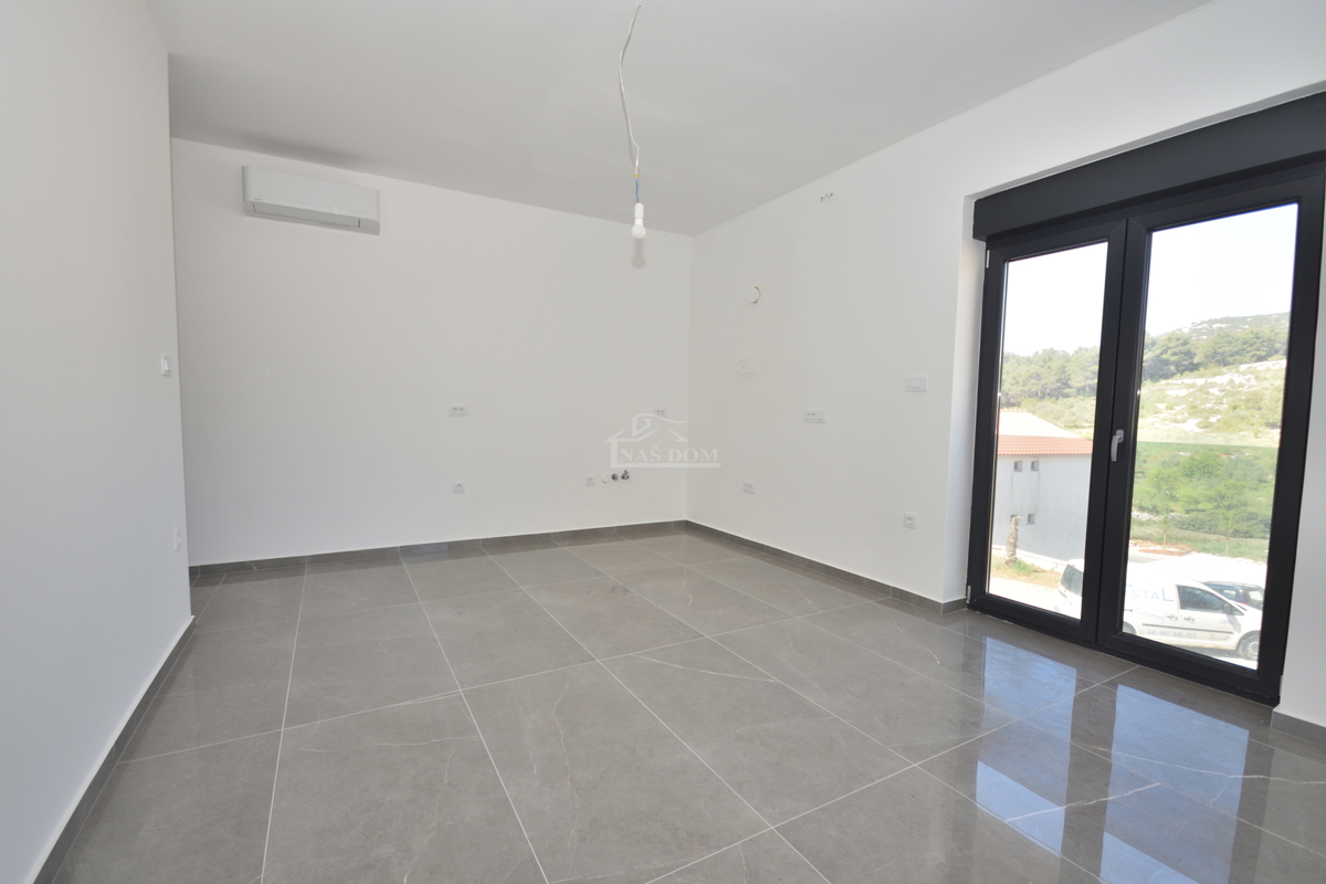 Tribunj, Sovlje - Stanovanje S4 v prvem nadstropju