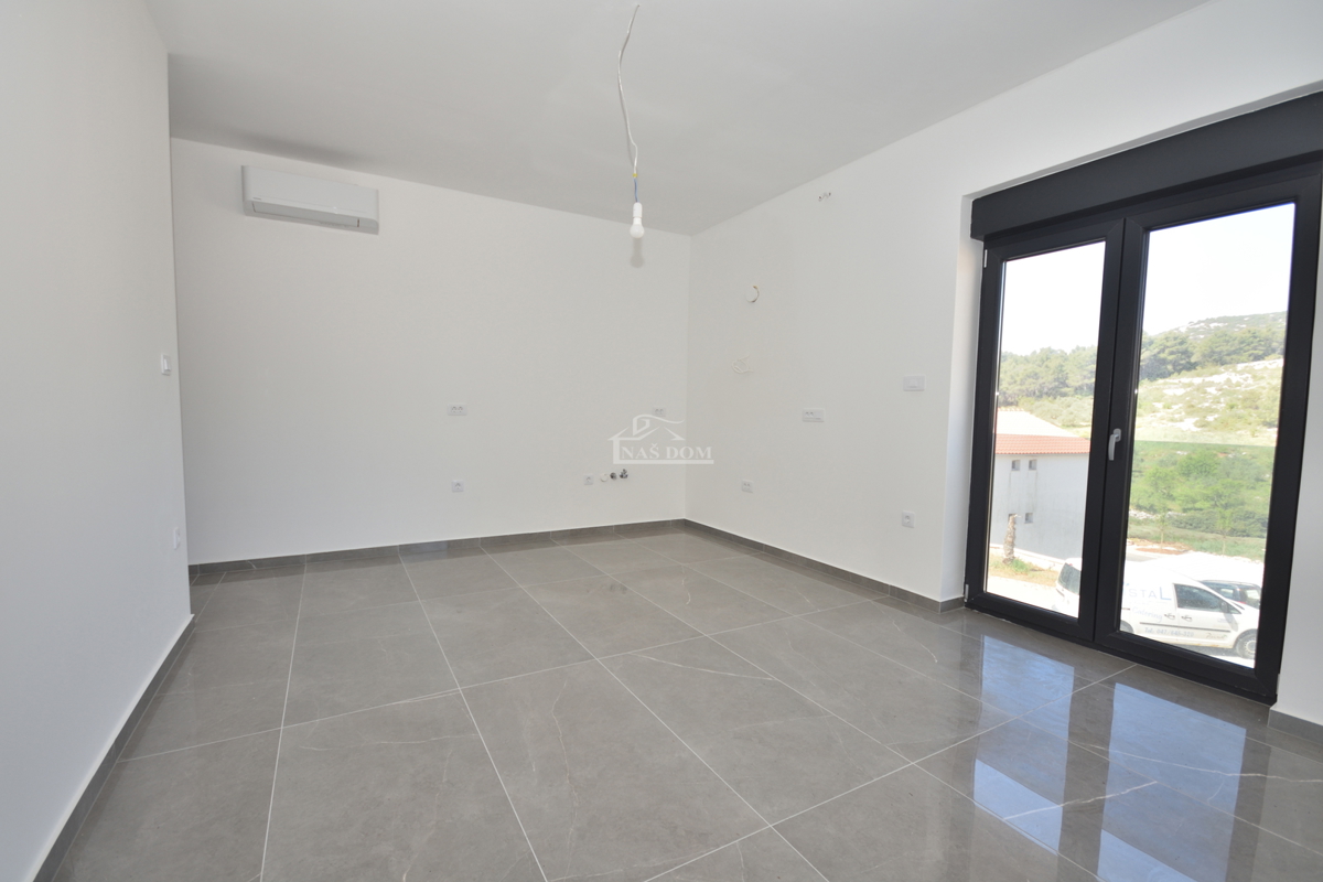 Tribunj, Sovlje - Stanovanje S4 v prvem nadstropju