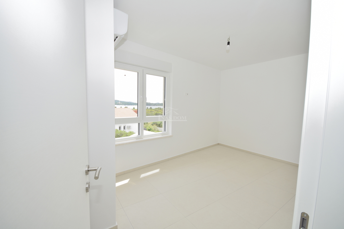 Vodice - Stanovanje S6 v drugem nadstropju, panoramski pogled na morje