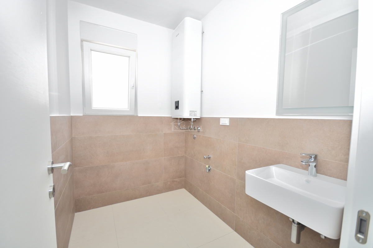 Vodice - Stanovanje S6 v drugem nadstropju, panoramski pogled na morje