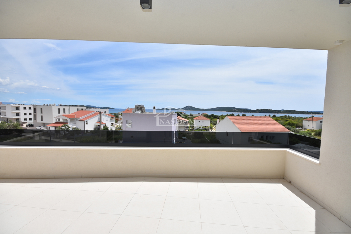 Vodice - Stanovanje S6 v drugem nadstropju, panoramski pogled na morje