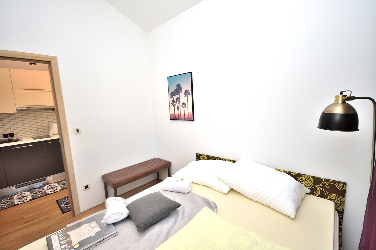 Vodice - Stanovanje z dvema spalnicama, 200 m od plaže