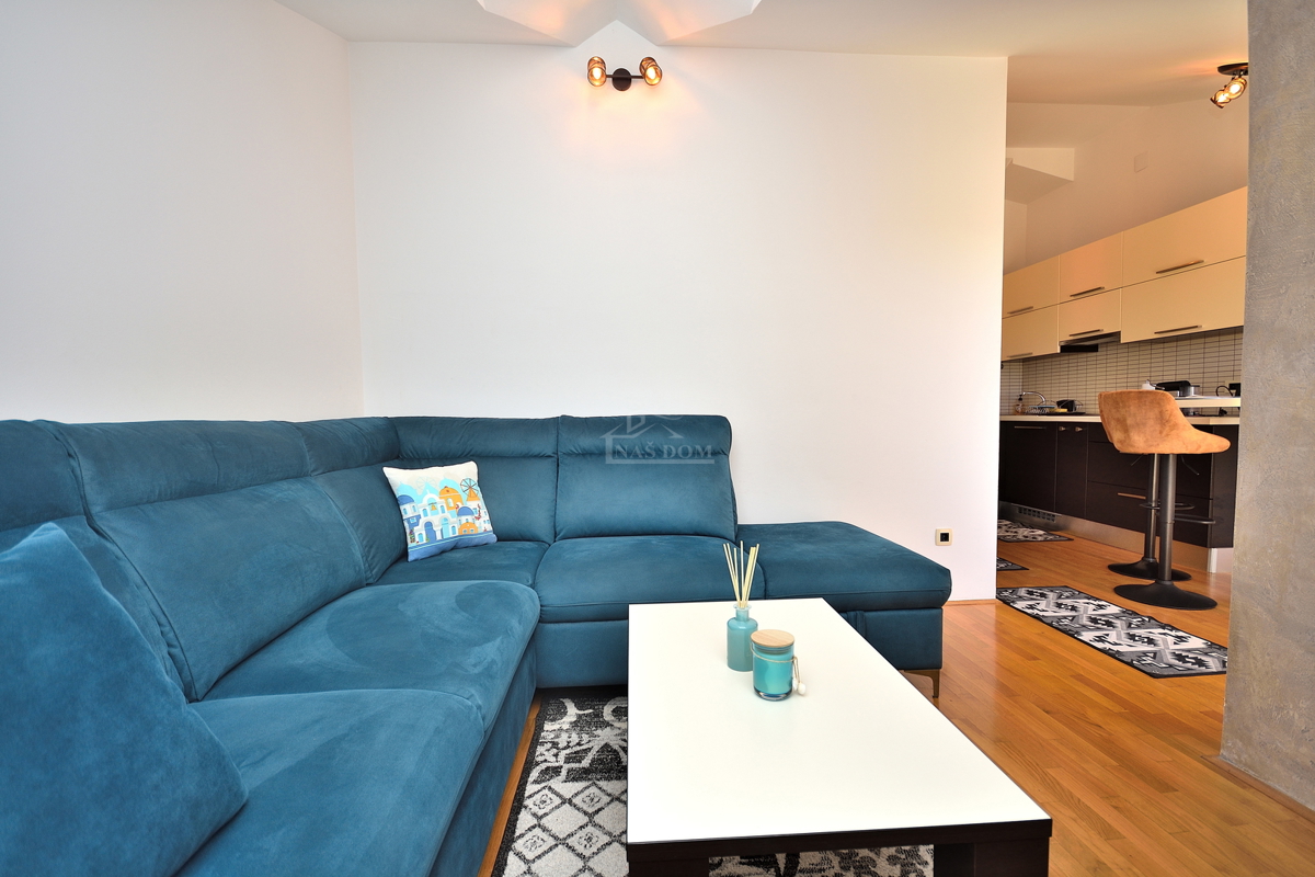 Vodice - Stanovanje z dvema spalnicama, 200 m od plaže