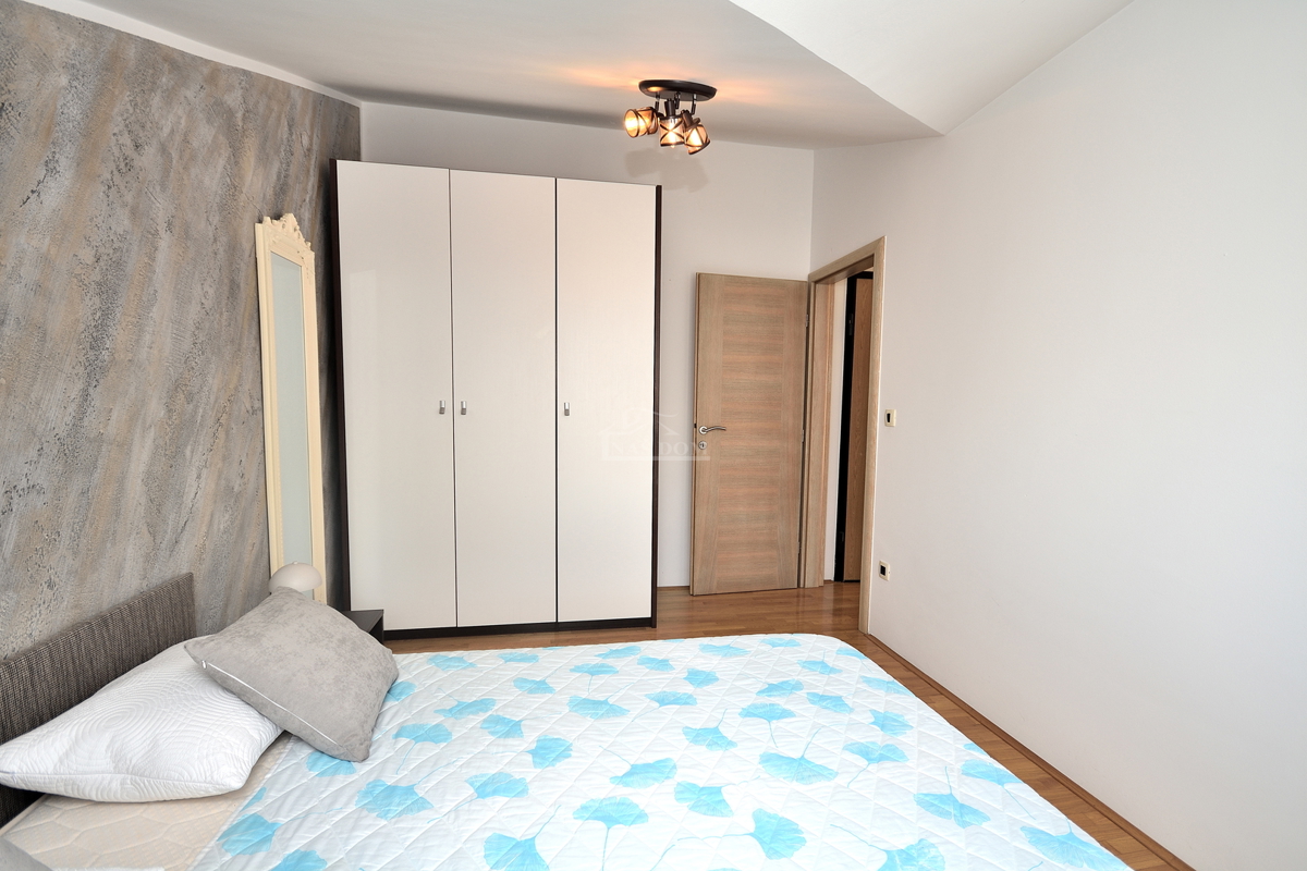 Vodice - Stanovanje z dvema spalnicama, 200 m od plaže