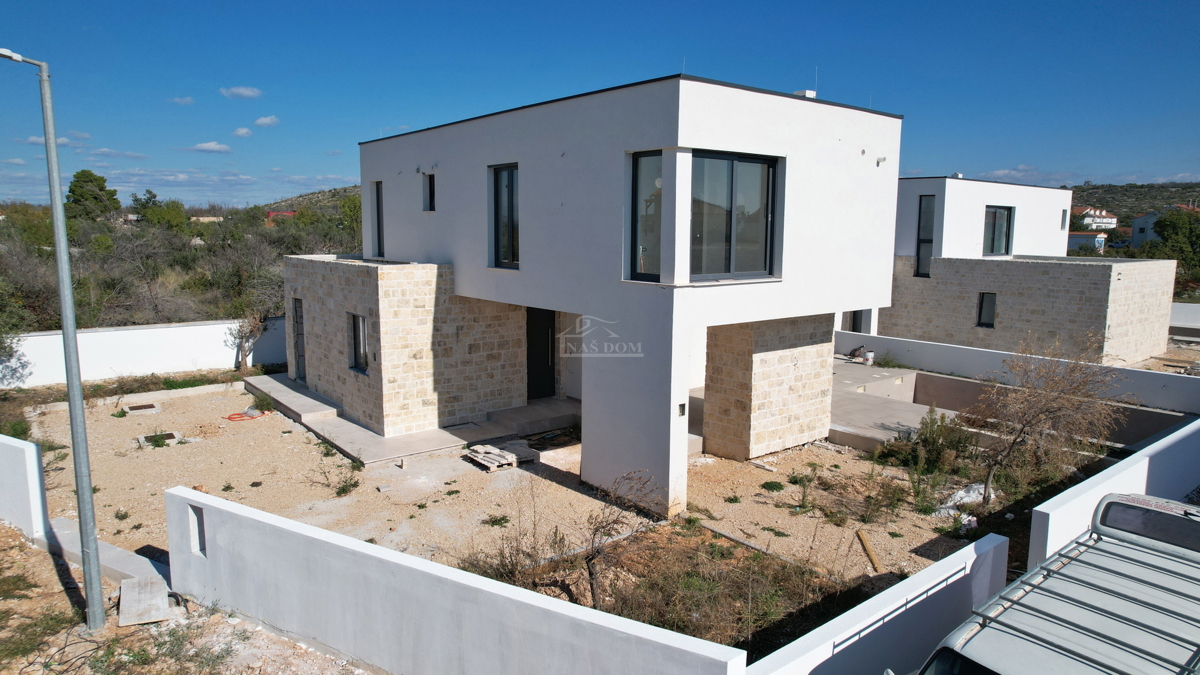 Zaton - NOVOGRADNJA kompleks štirih sodobnih luksuznih vil z bazeni