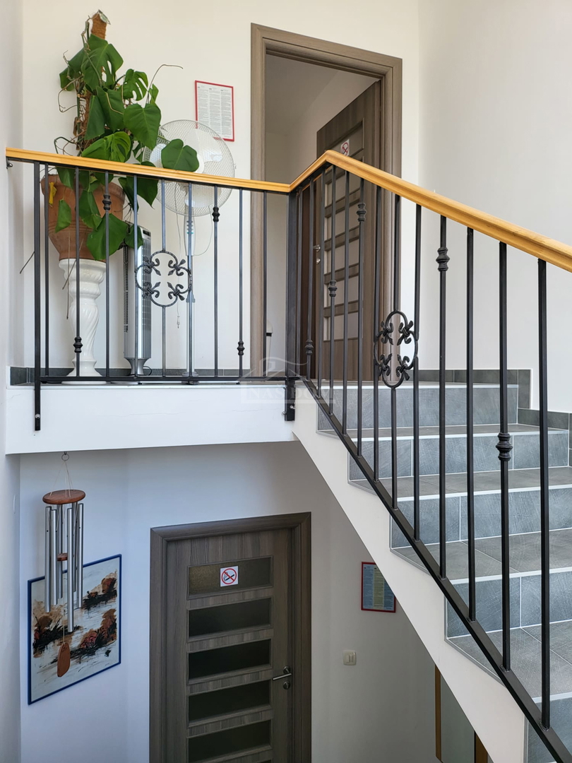 BIOGRAD, Donja Jagodna - vila z bazenom, pogled na naravo