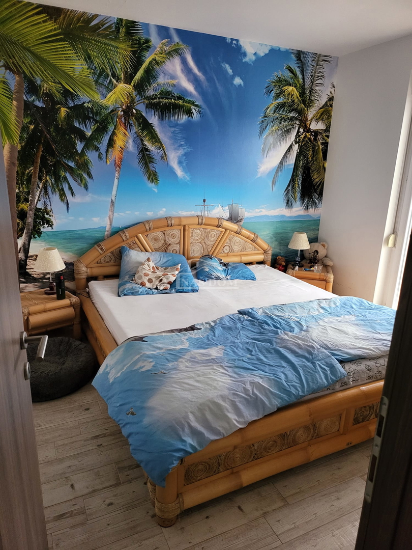 BIOGRAD, Donja Jagodna - PRILOŽNOST, ZNIŽANA vila s bazenom, pogled na naravo