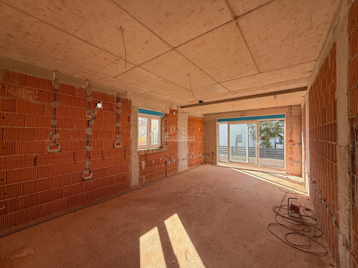 Vodice - NOVOGRADNJA - S2 stanovanje v pritličju z vrtom