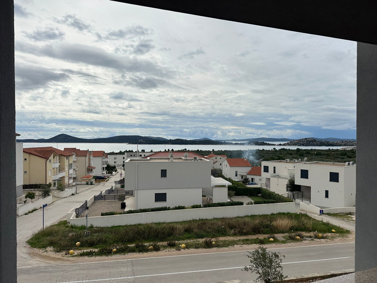 Vodice - Luksuzna dvojna kuća S1 s bazenom in pogledom na morje
