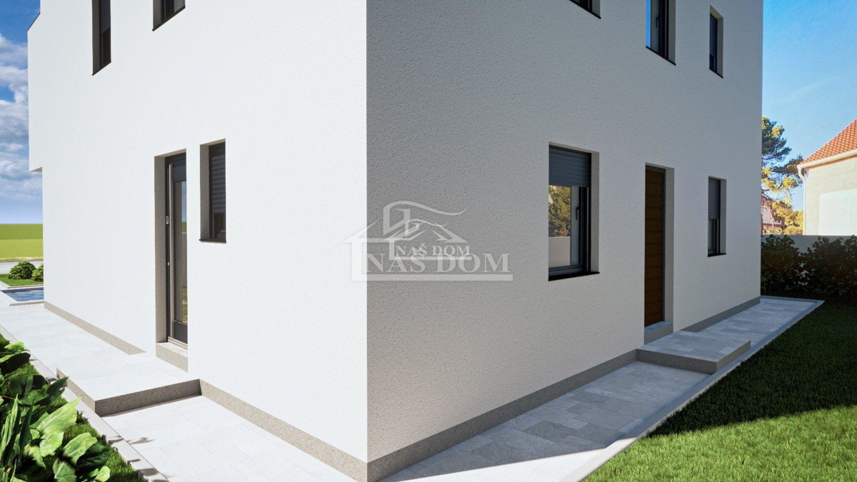 Vodice - **NOVOGRADNJA** S2 kuća s bazenom na mirni lokaciji