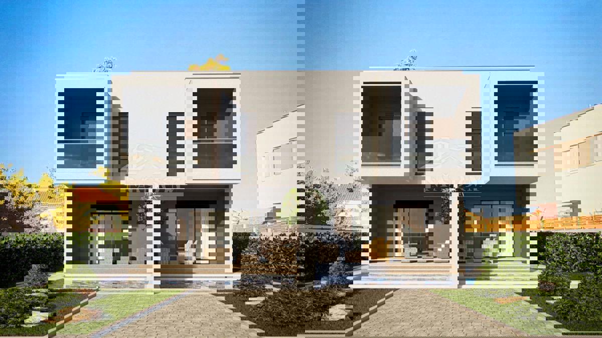 Vodice - **NOVOGRADNJA** S2 kuća s bazenom na mirni lokaciji
