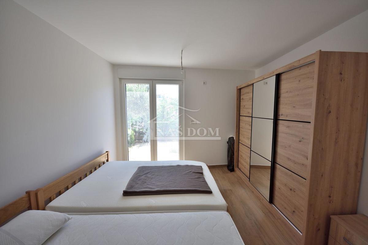 Vodice, Srima - **FIRST LINE TO THE SEA** apartment with garden