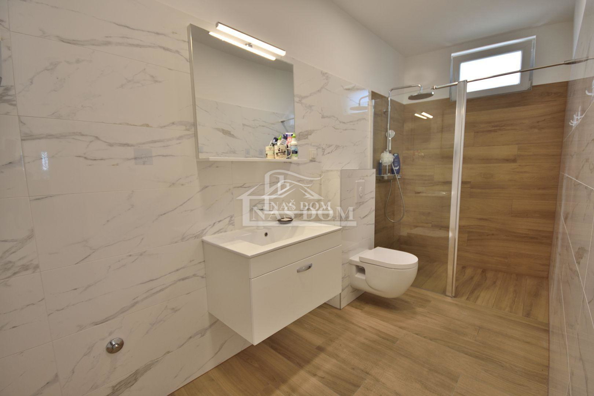 Vodice, Srima - **FIRST LINE TO THE SEA** apartment with garden