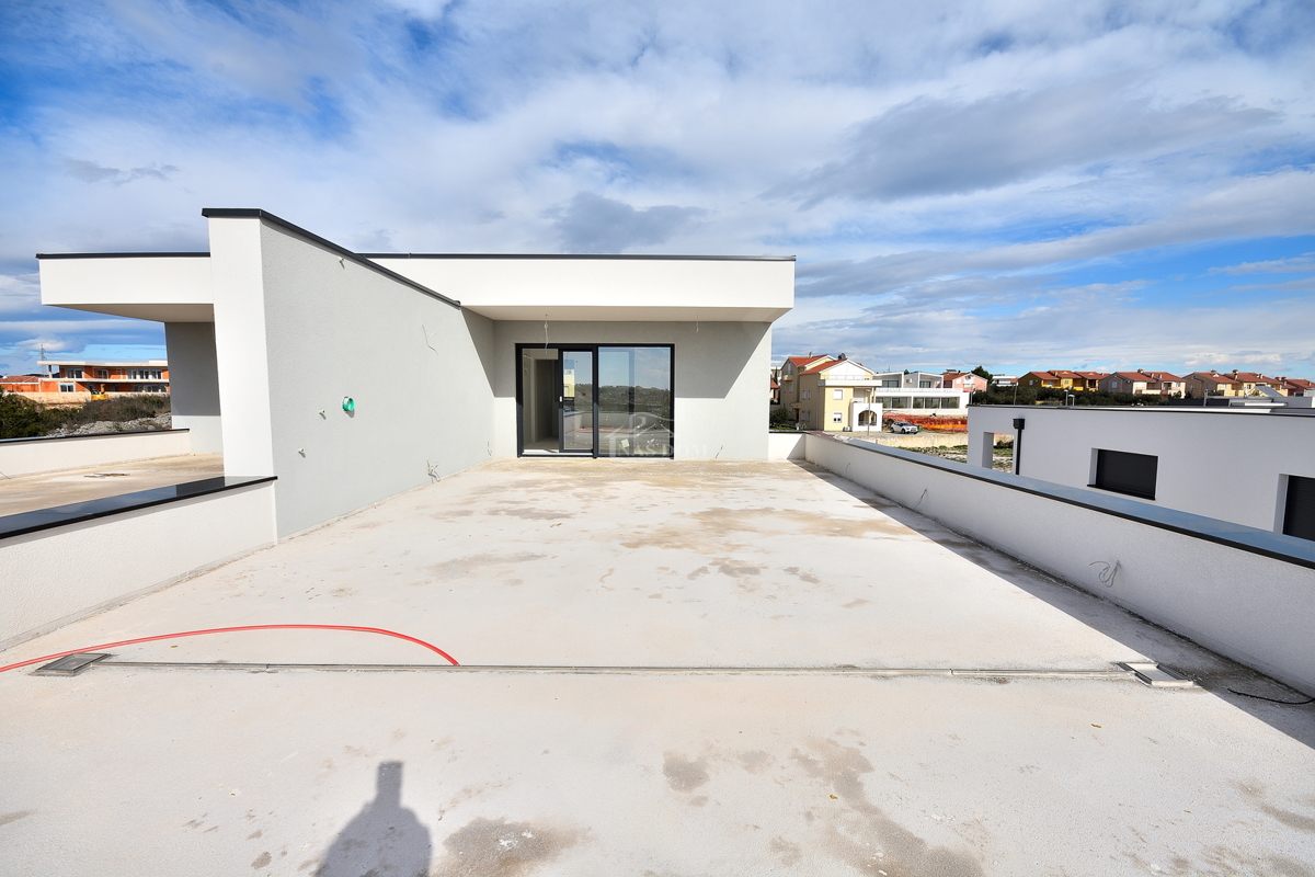 Vodice - S4 dvonadstropno stanovanje z razgledom na morje