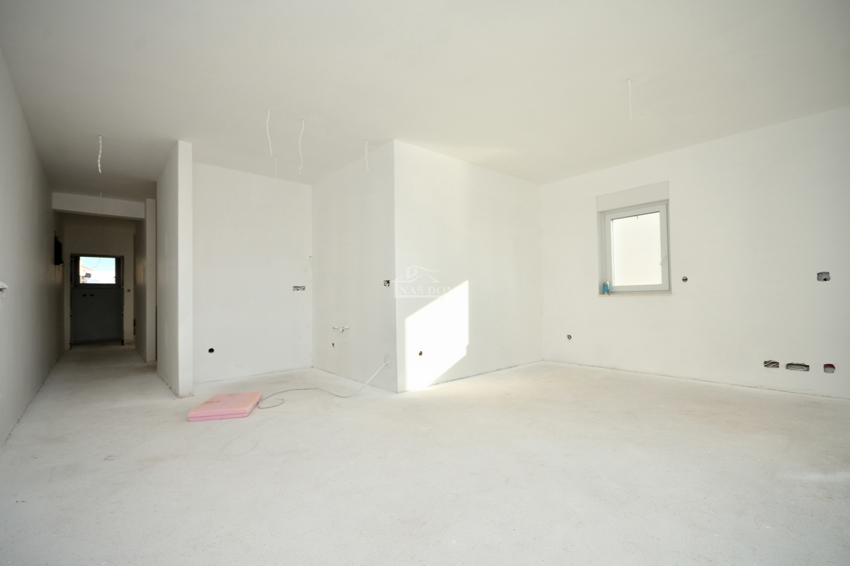 Vodice - S4 dvonadstropno stanovanje z razgledom na morje