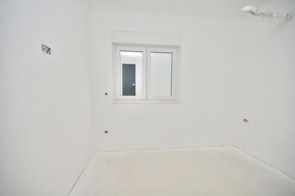 Vodice - S4 dvonadstropno stanovanje z razgledom na morje