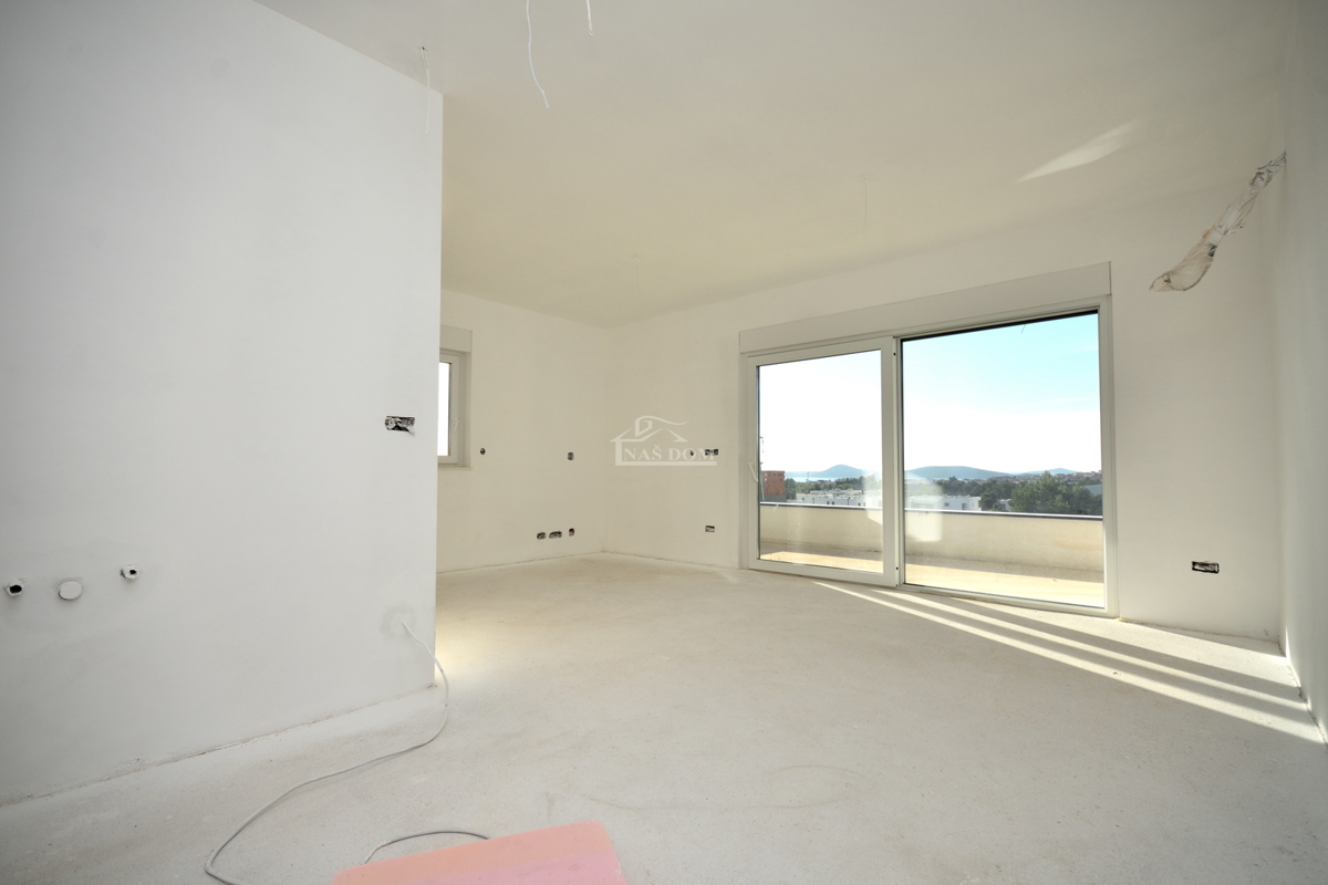 Vodice - S4 dvonadstropno stanovanje z razgledom na morje