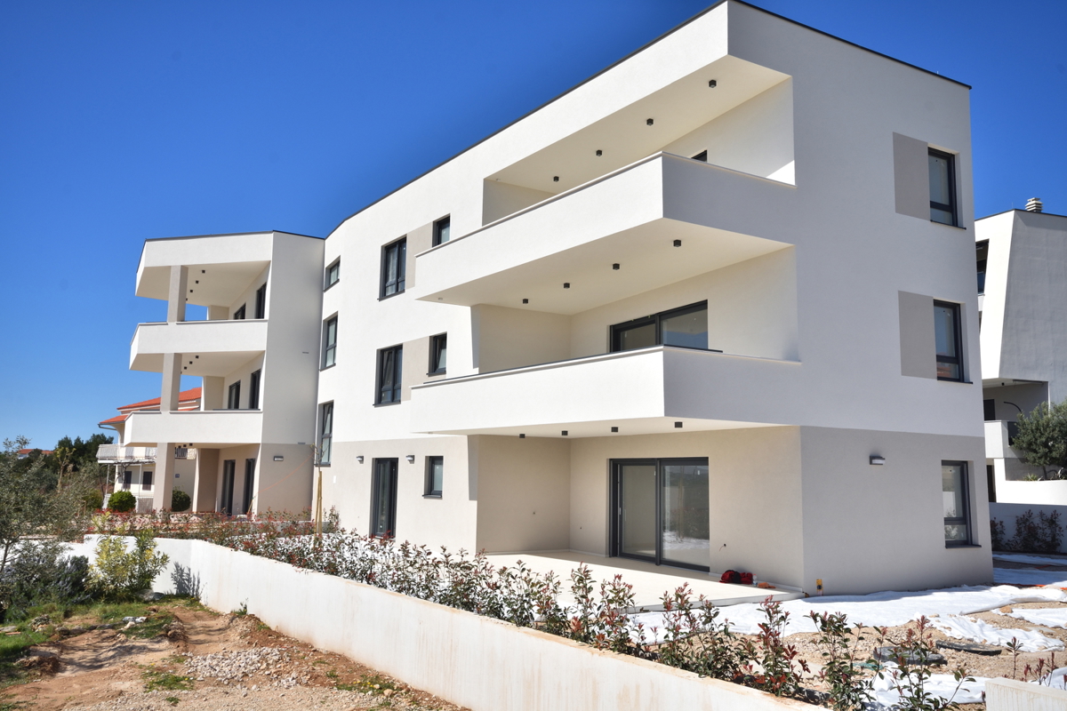 Vodice - Stan S4, I. nadstropje, 350m od plaže, pogled na morje
