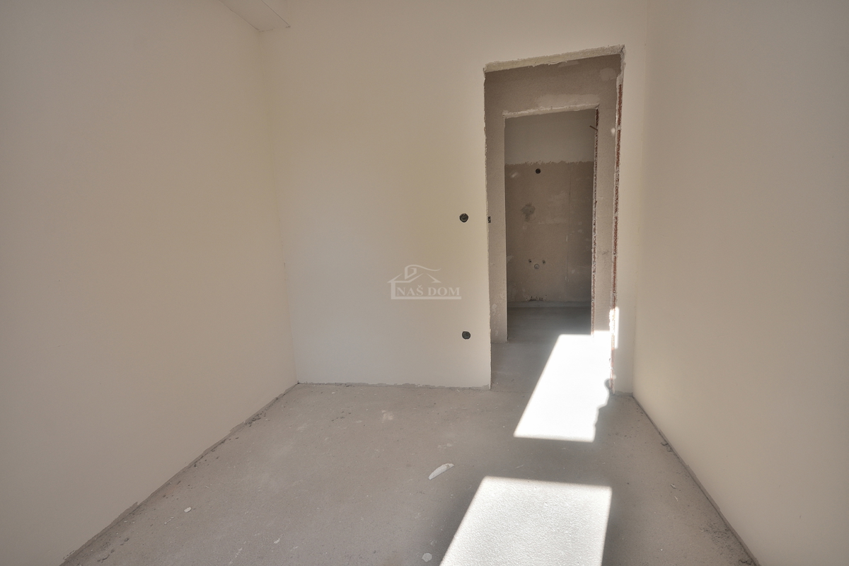 Vodice, Srima - A-S3 stanovanje 3S+DB, 300 m od plaže