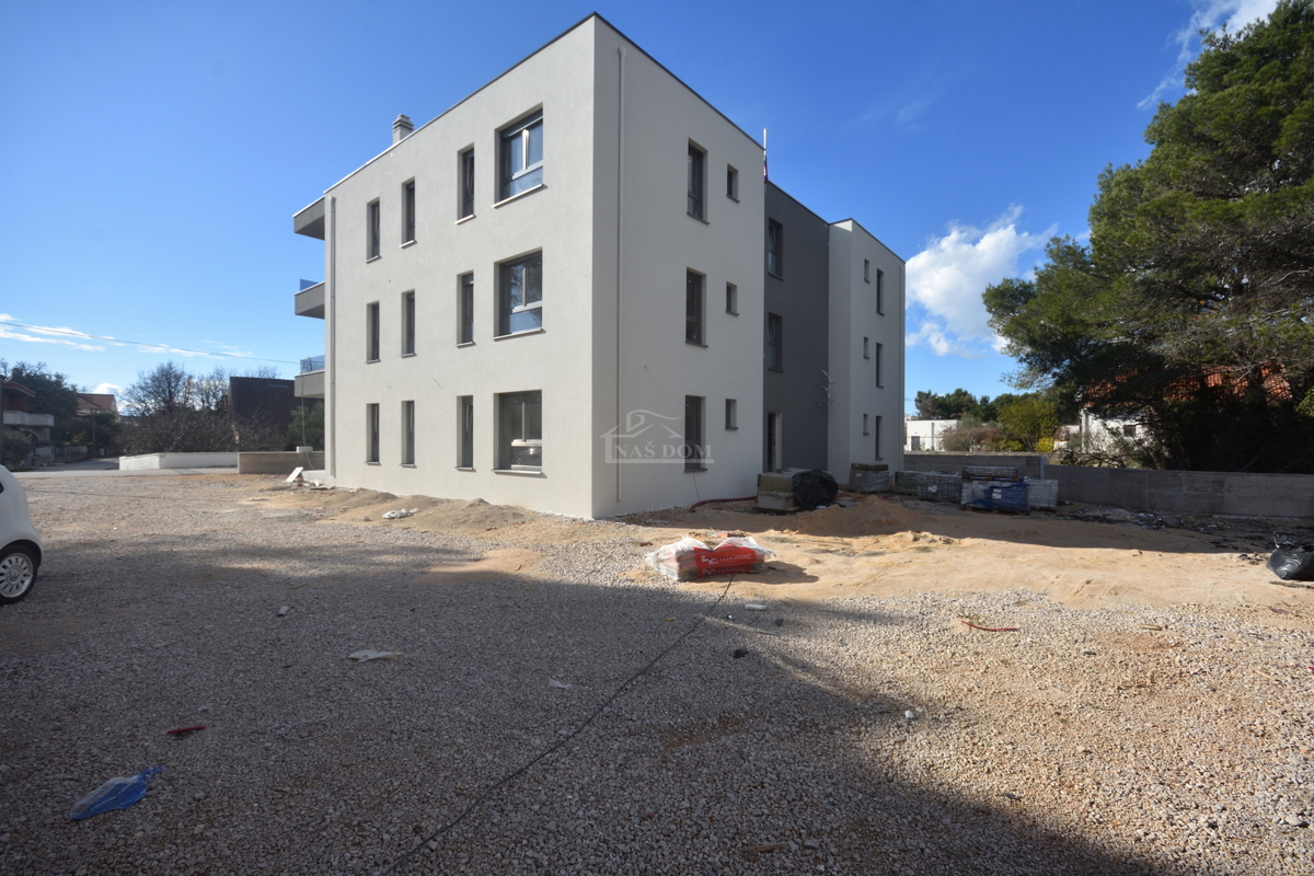 Vodice, Srima - A-S3 stanovanje 3S+DB, 300 m od plaže