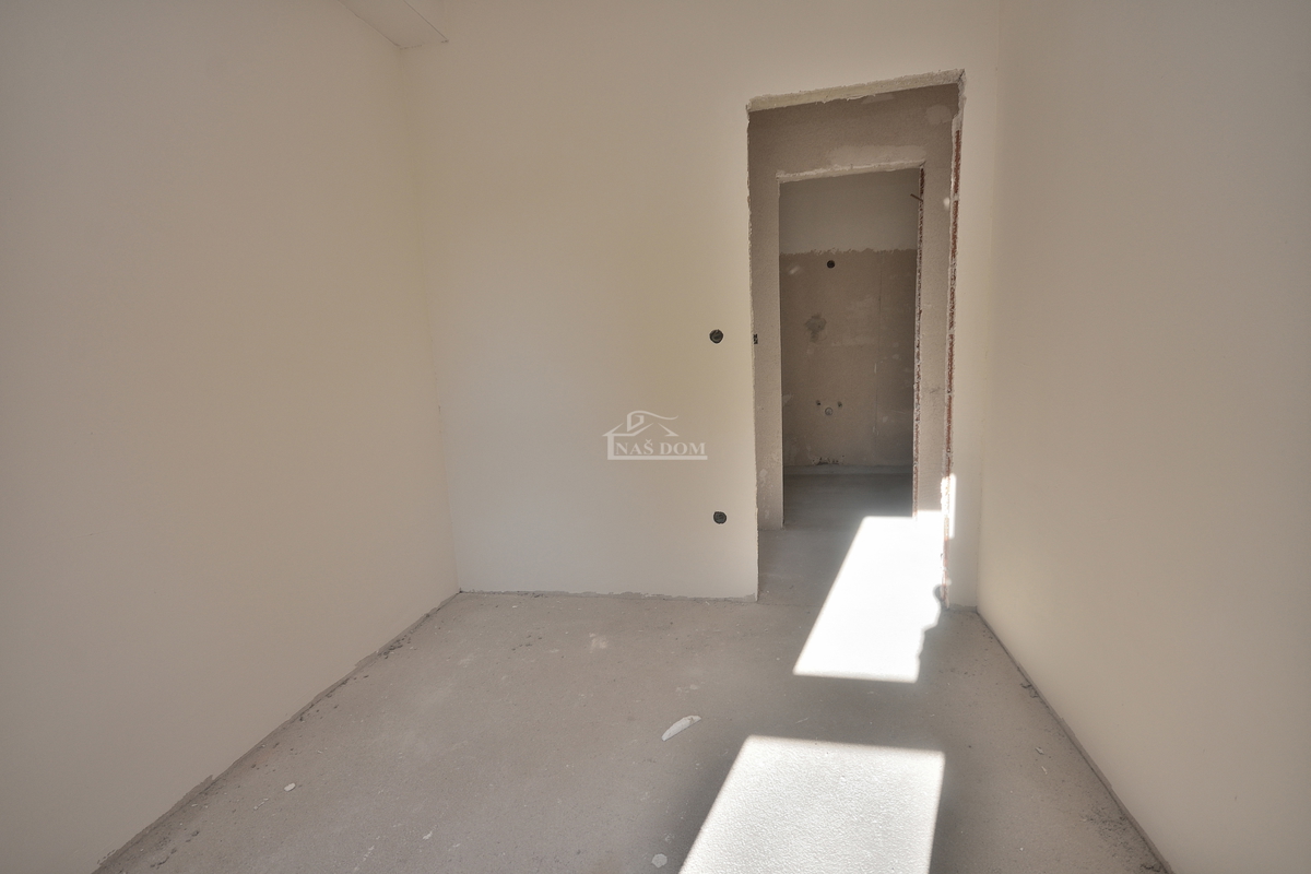 Vodice, Srima - A-S3 stanovanje 3S+DB, 300 m od plaže