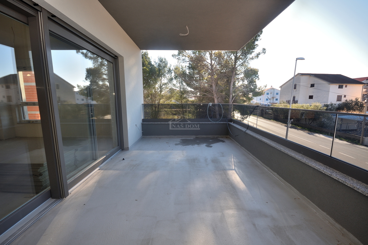 Vodice, Srima - A-S3 stanovanje 3S+DB, 300 m od plaže