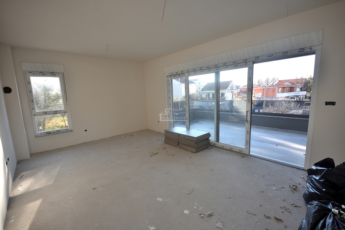 Vodice, Srima - A-S3 stanovanje 3S+DB, 300 m od plaže