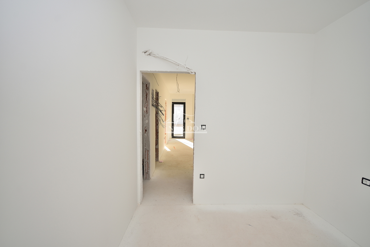 Vodice-*NOVOGRADNJA* S2 dvojna kuća 550m od plaže