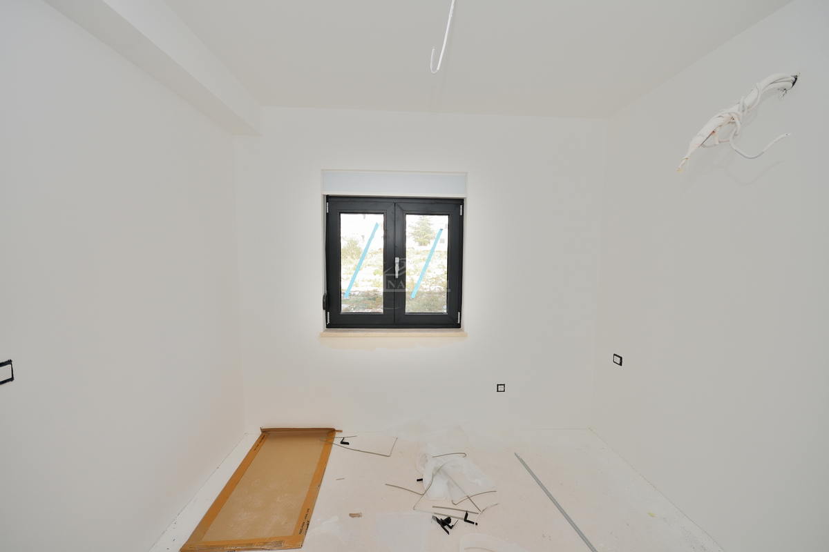 Vodice-*NOVOGRADNJA* S2 dvojna kuća 550m od plaže