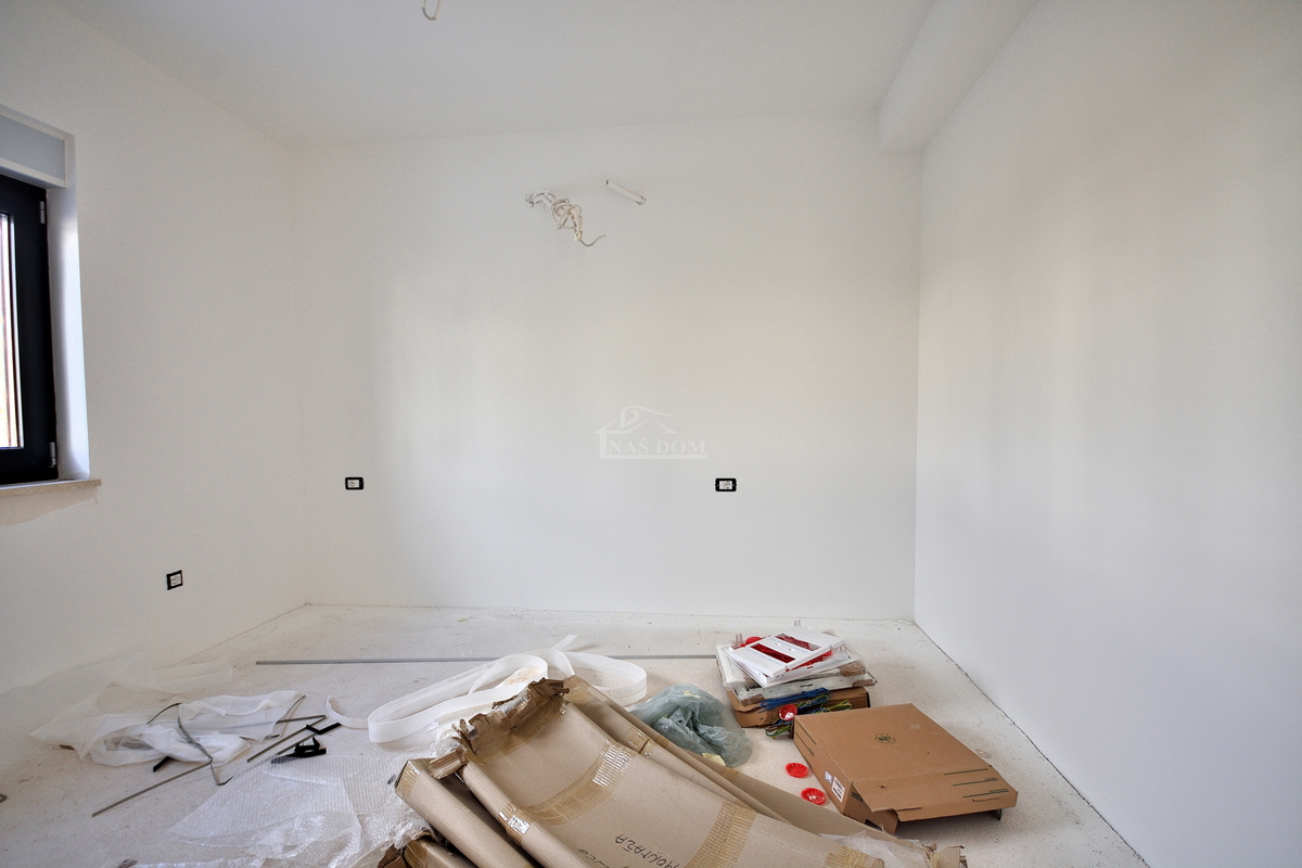 Vodice-*NOVOGRADNJA* S2 dvojna kuća 550m od plaže