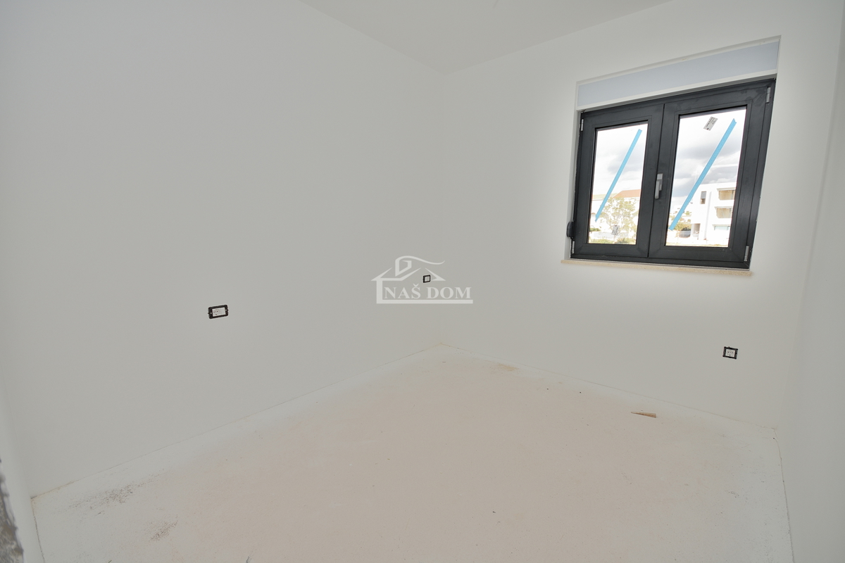 Vodice-*NOVOGRADNJA* S2 dvojna kuća 550m od plaže