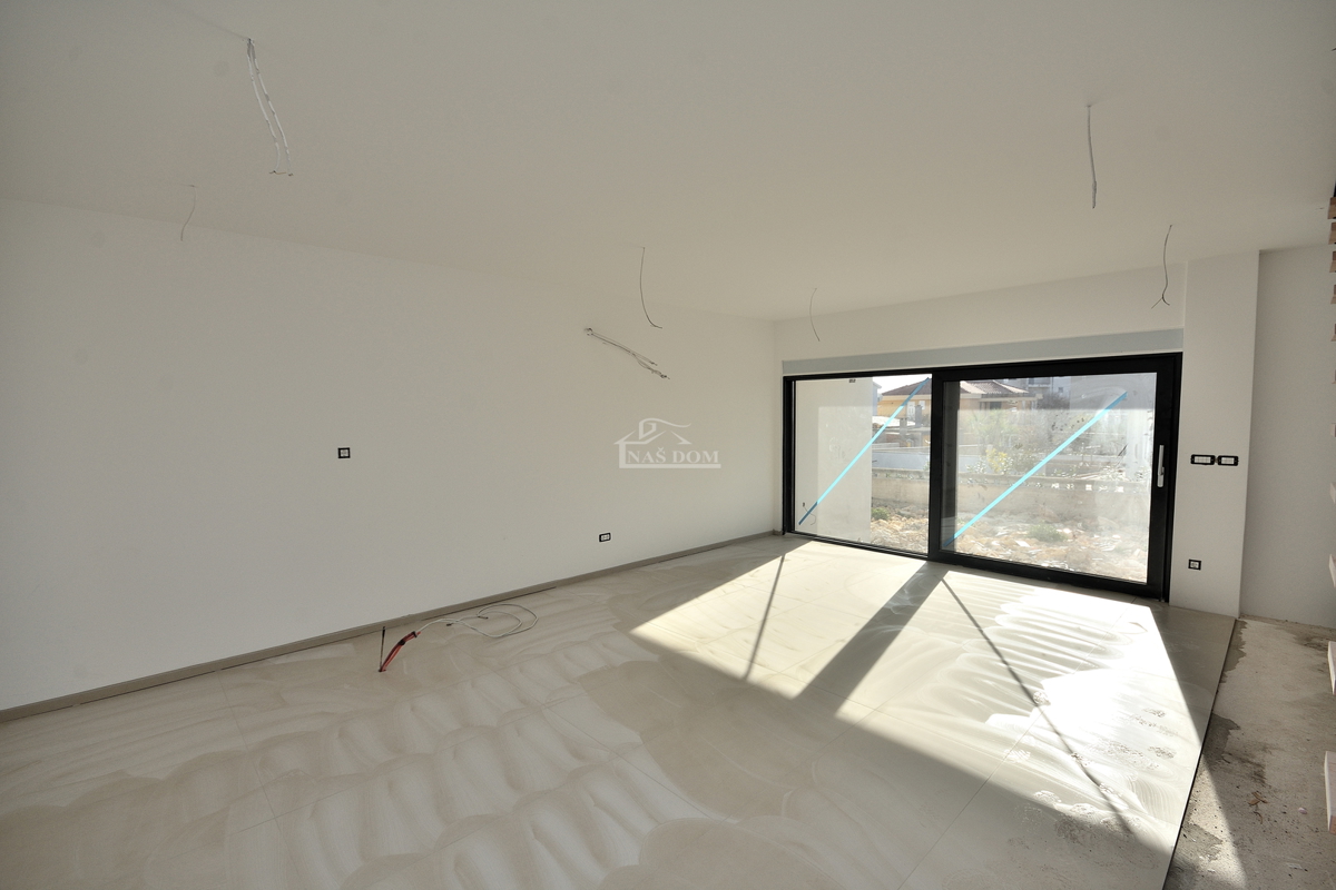 Vodice-*NOVOGRADNJA* S2 dvojna kuća 550m od plaže