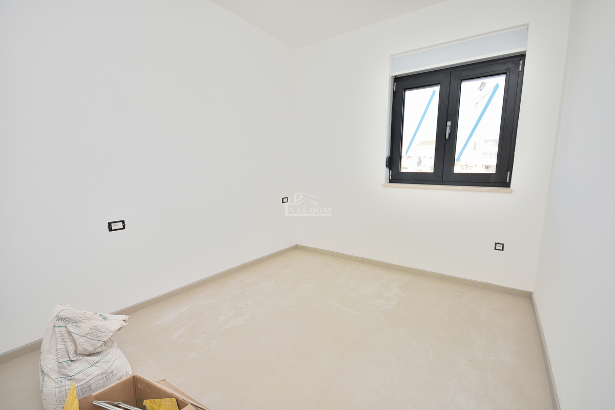 Vodice-*NOVOGRADNJA* S2 dvojna kuća 550m od plaže