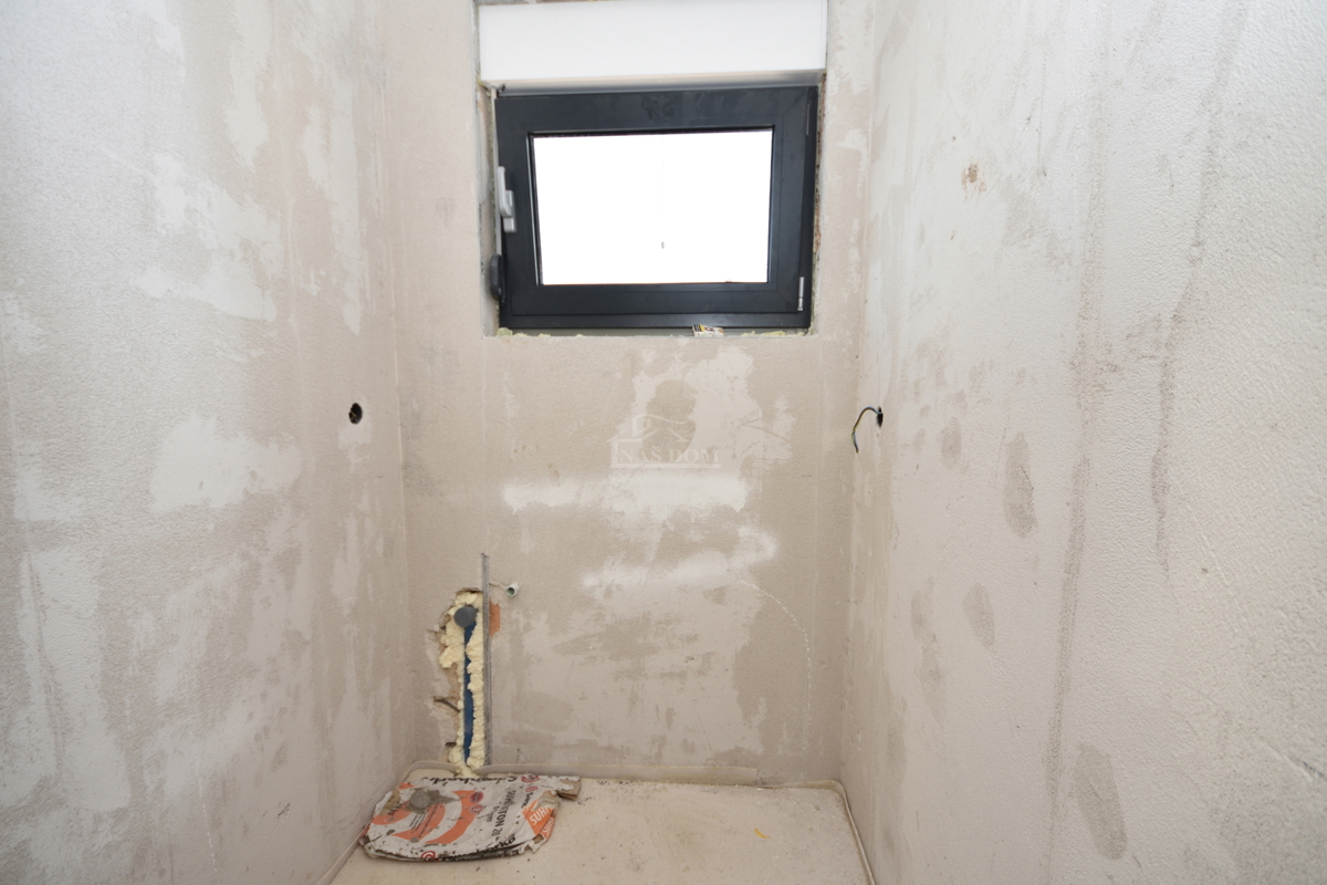 Vodice-*NOVOGRADNJA* S2 dvojna kuća 550m od plaže