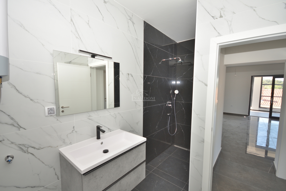 Tribunj, Sovlje - Luksuzno stanovanje S3, le 50 m od morja