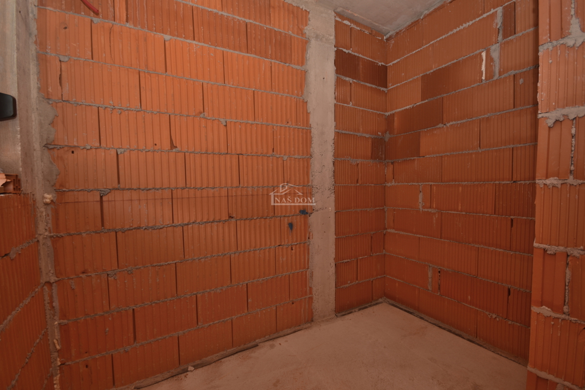 Brodarica - Stan S1 v pritličju, z vrtom in pogledom na morje