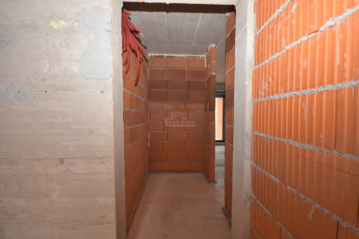 Brodarica - Stan S1 v pritličju, z vrtom in pogledom na morje