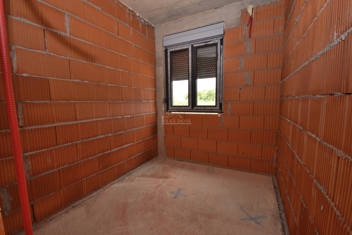 Brodarica - Stan S1 v pritličju, z vrtom in pogledom na morje