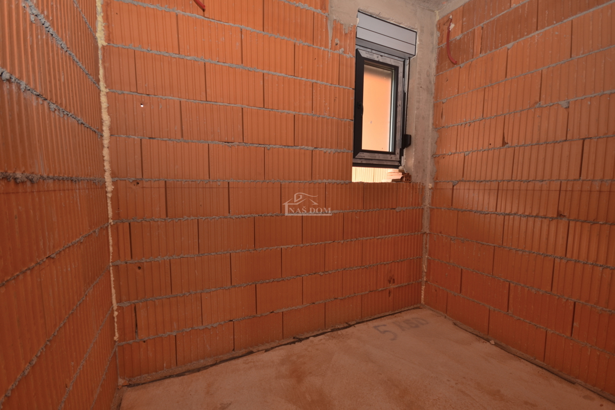 Brodarica - Stan S1 v pritličju, z vrtom in pogledom na morje