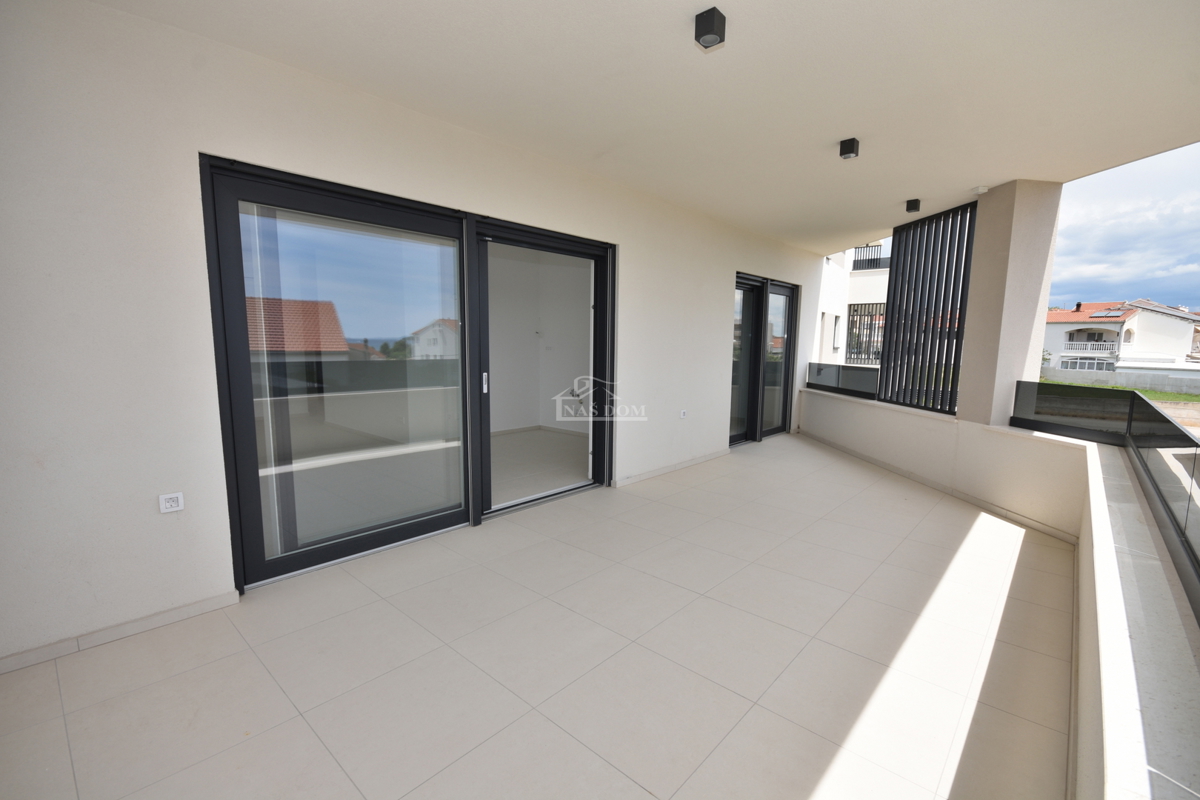 Vodice - Stanovanje S3 v prvem nadstropju, le 350 m od plaže