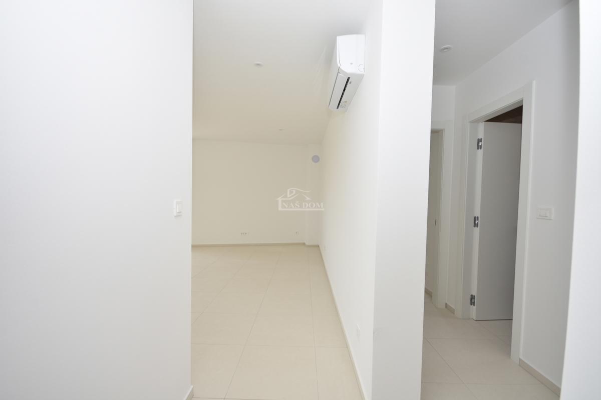 Vodice - Stanovanje S3 v prvem nadstropju, le 350 m od plaže