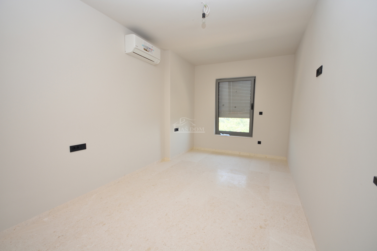 Tribunj - Stanovanje S6 z odprtim pogledom na morje, 400 m od plaže